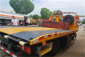 平安附近拖车电话号码服务