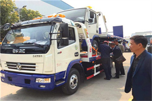 平安汽车道路救援拖车价格